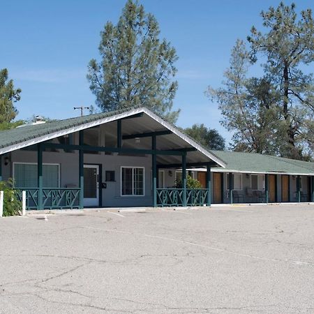 Black Hawk Lodge Coarsegold Exterior photo